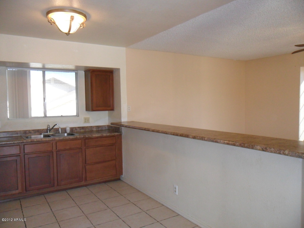 1424 East Fremont Road Phoenix, AZ 85042 - Photo 14 of 25 SAM_0362