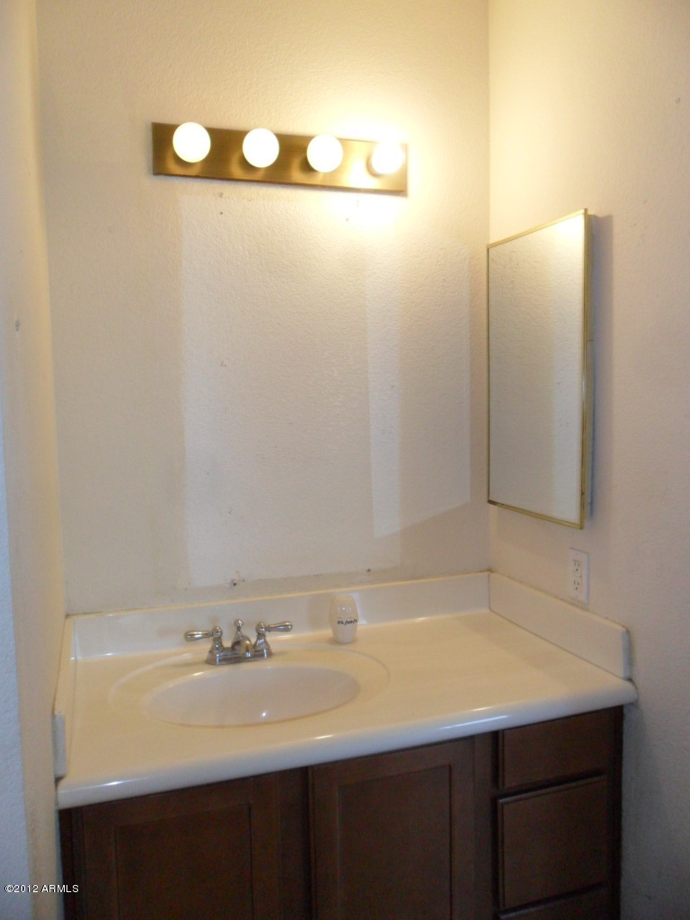 1424 East Fremont Road Phoenix, AZ 85042 - Photo 20 of 25 SAM_0368