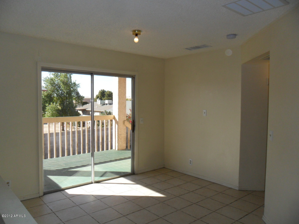 1424 East Fremont Road Phoenix, AZ 85042 - Photo 8 of 25 SAM_0356