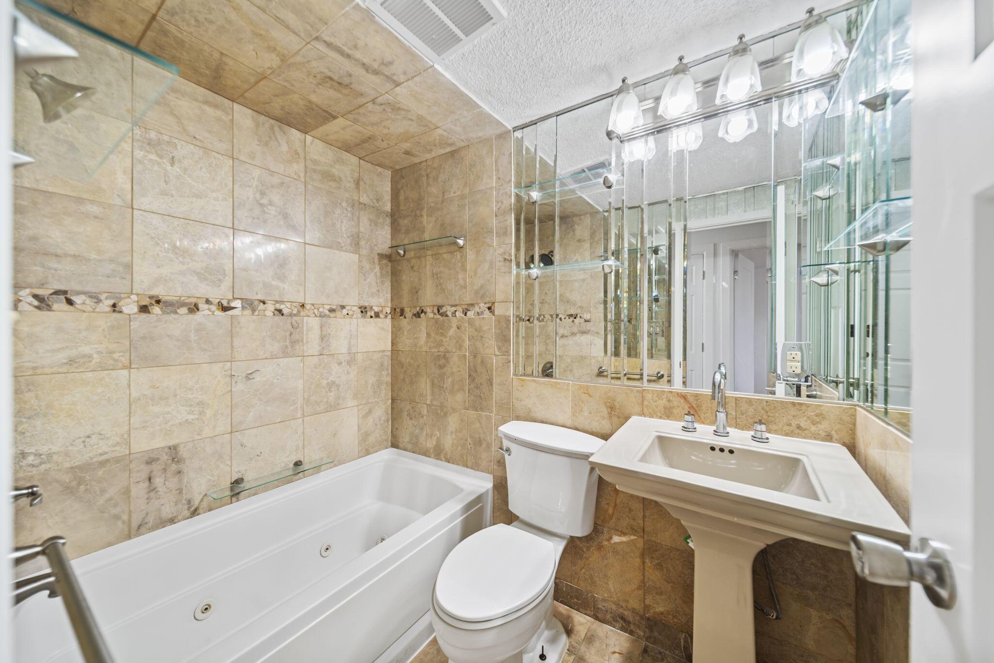 2844 Petzinger Road, Unit 69 Columbus, OH 43209 - Photo 47 of 74 47-web-or-mls-DSC01564