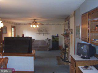 153 Knapp Road Lansdale, PA 19446 - Photo 4 of 6 Gallery Image 4