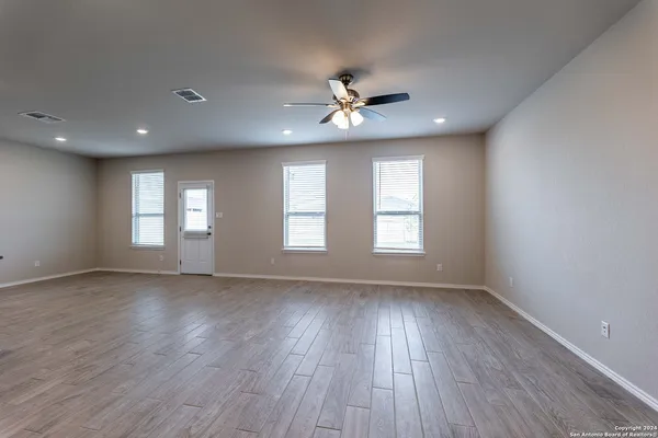 $1,699 | 4319 Brigade Bend, Converse, TX 78109