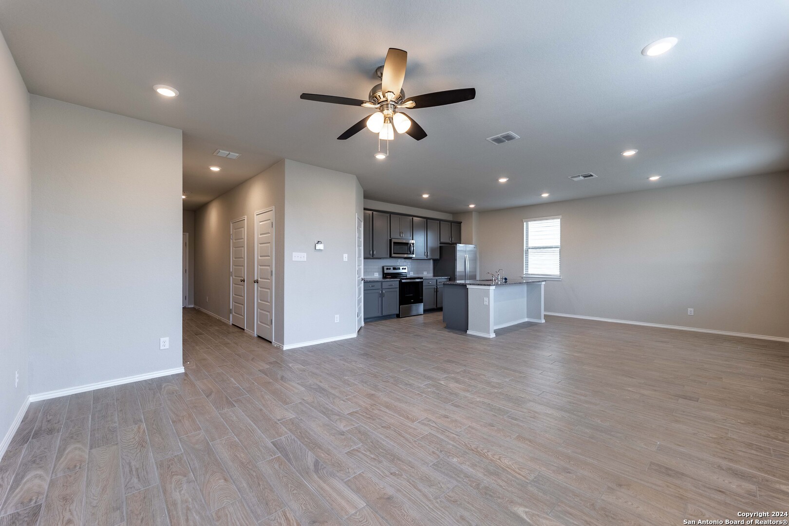 4319 Brigade Bend Converse, TX 78109 - Photo 8 of 25