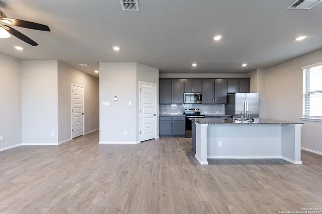 $1,775 | 4319 Brigade Bend, Converse, TX 78109