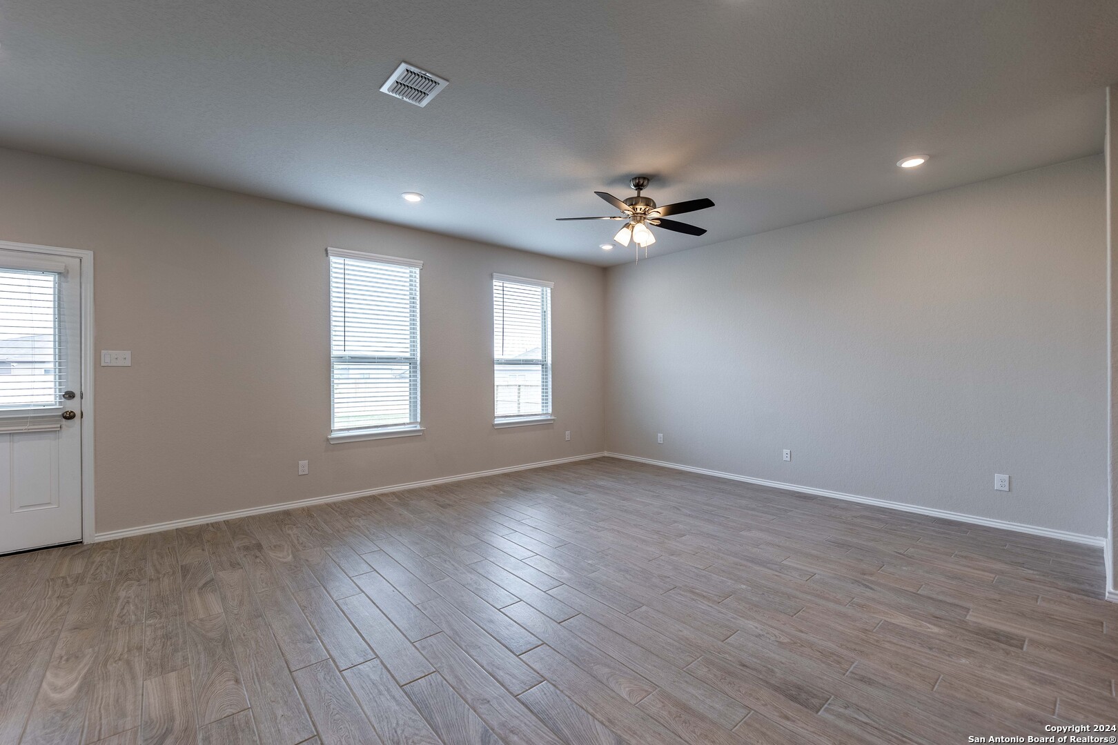 4319 Brigade Bend Converse, TX 78109 - Photo 10 of 25