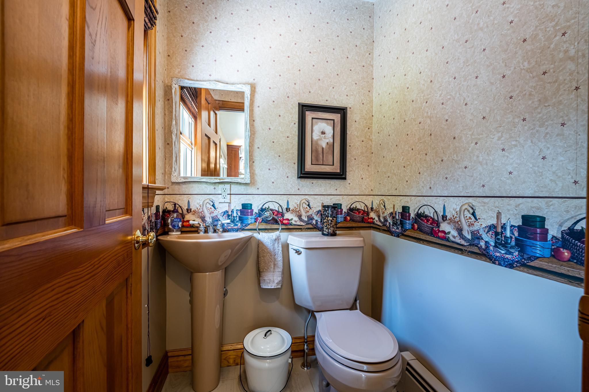 1949 Upper Ridge Road Green Lane, PA 18054 - Photo 25 of 92 Powder room