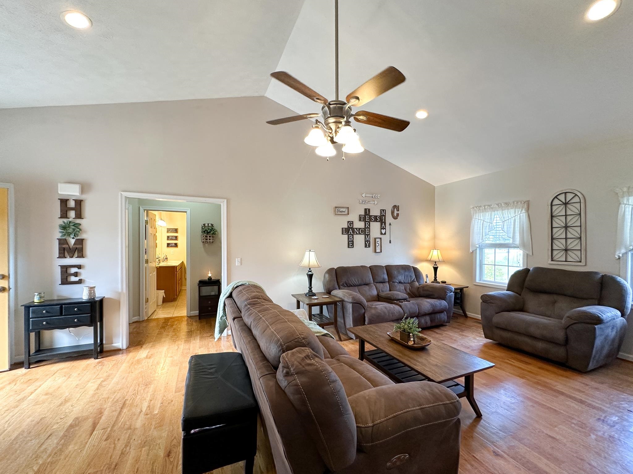 3427 Lyndhurst Road Stuarts Draft, VA 24477 - Photo 12 of 36 a living room with furniture