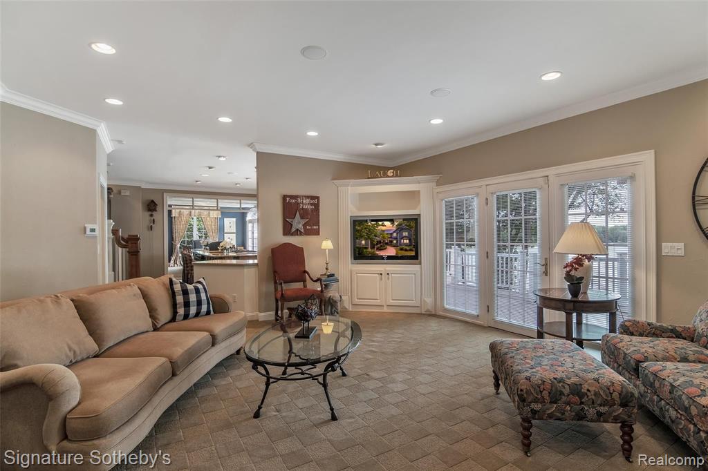 8810 Tipsico Lake Road Holly, MI 48442 - Photo 21 of 66