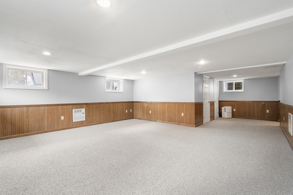 6 Marlyn Road Medfield, MA 02052 - Photo 31 of 42 Gallery Image 31