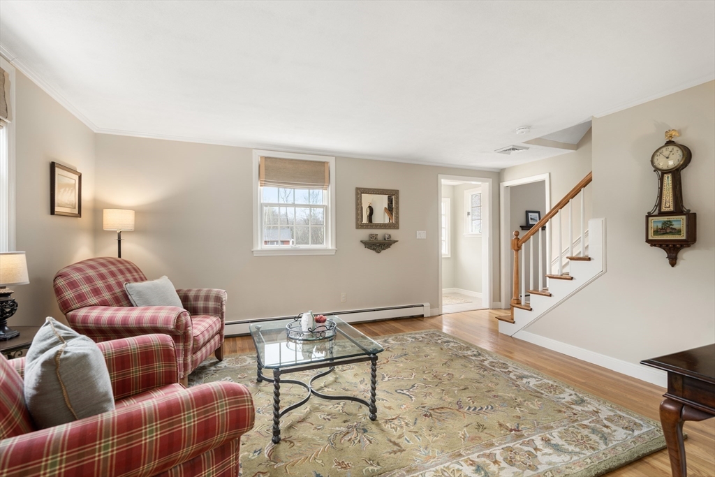 6 Marlyn Road Medfield, MA 02052 - Photo 4 of 42 Gallery Image 4
