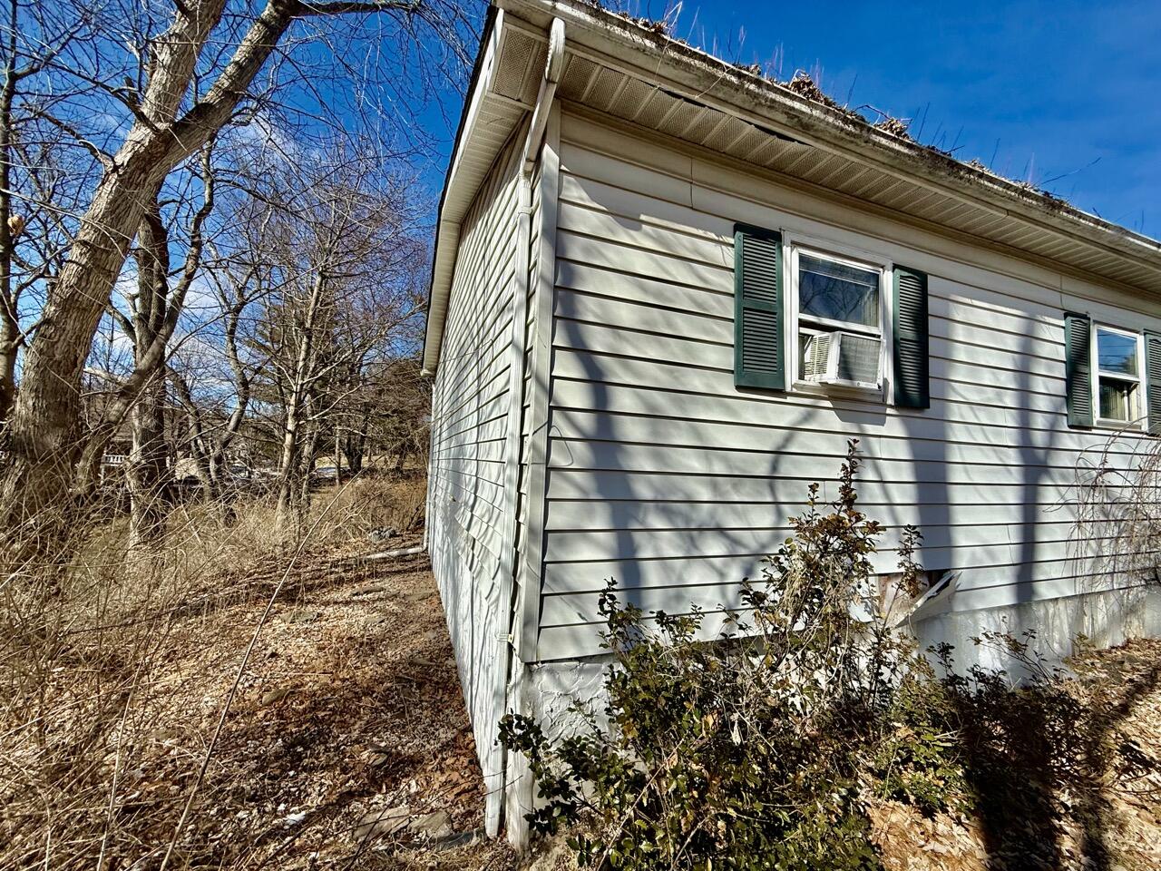 190 Carverton Road Trucksville, PA 18708 - Photo 2 of 12 IMG_8756 Large