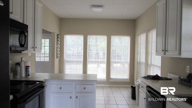 9599 Nottingham Court Daphne, AL 36526 - Photo 4 of 13 BREAKFAST AREA