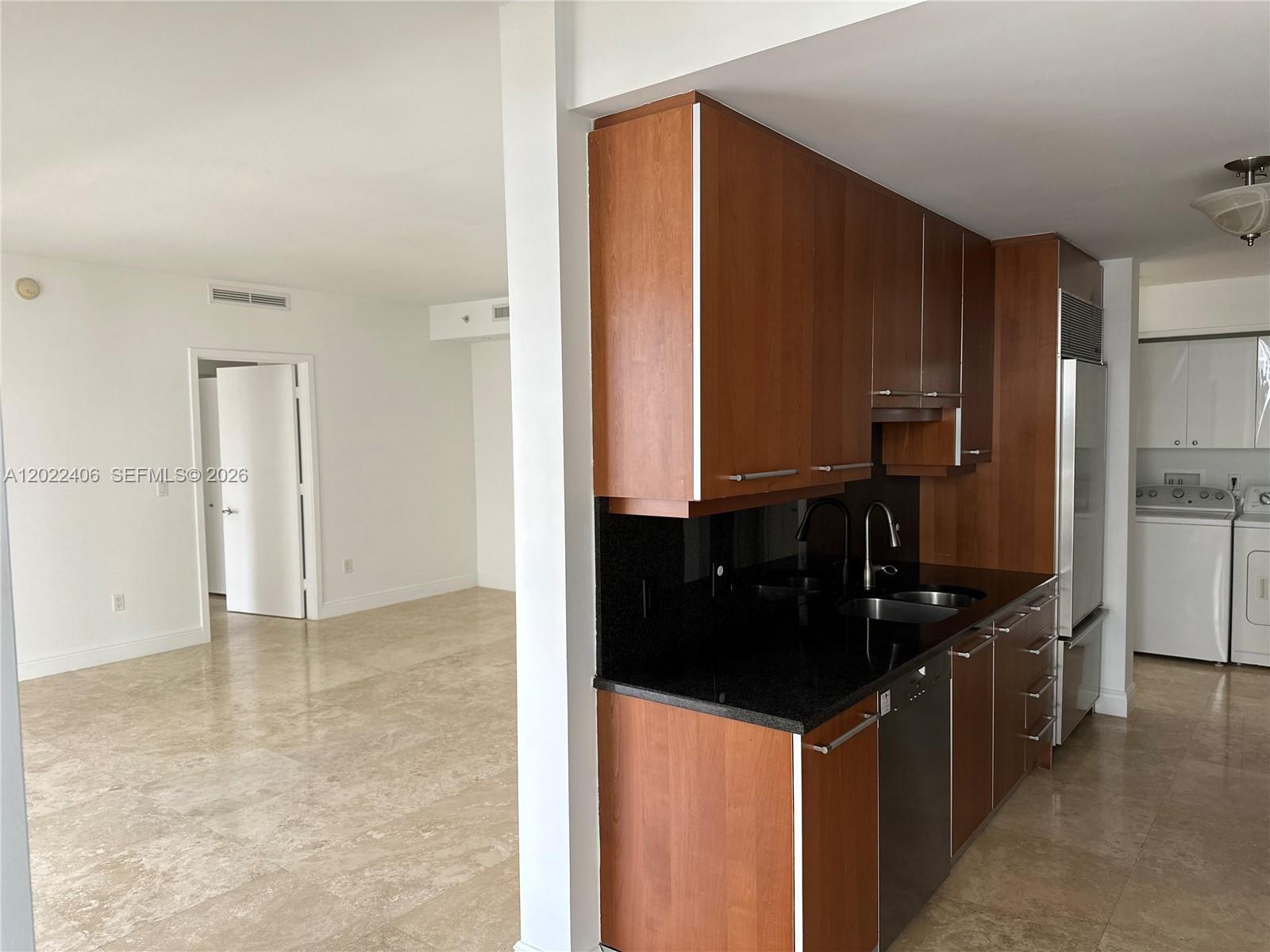 901 Brickell Key Boulevard, Unit 2005 Miami, FL 33131 - Photo 11 of 18