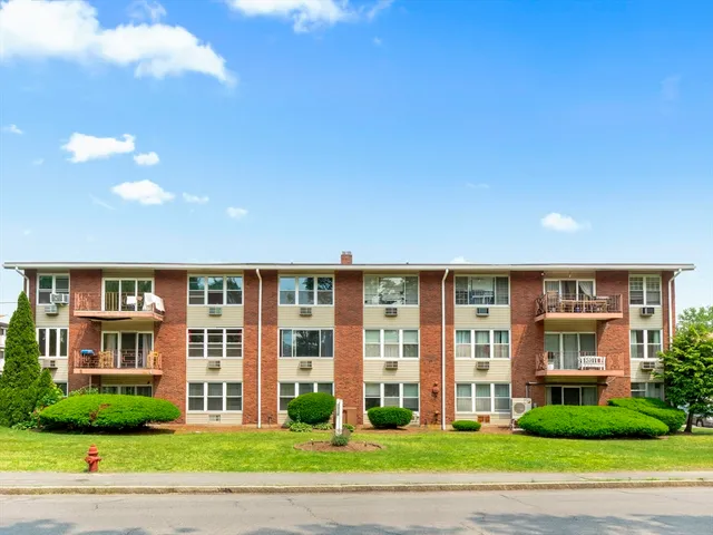 $339,900 | 977 Westford Street, Unit 4, Lowell, MA 01851