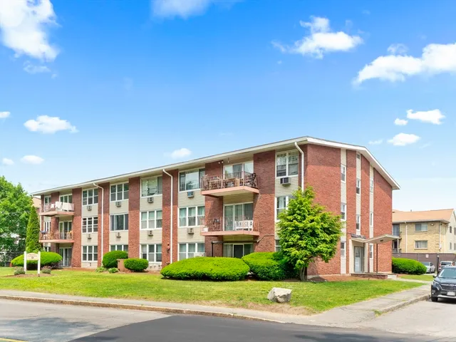 $339,900 | 977 Westford Street, Unit 4, Lowell, MA 01851