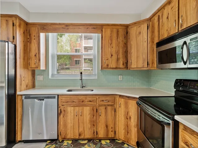 $339,900 | 977 Westford Street, Unit 4, Lowell, MA 01851