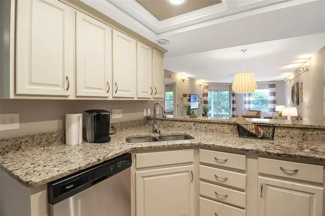 $6,300 | 1326 Siesta Bayside Drive, Unit 1326D, Sarasota, FL 34242