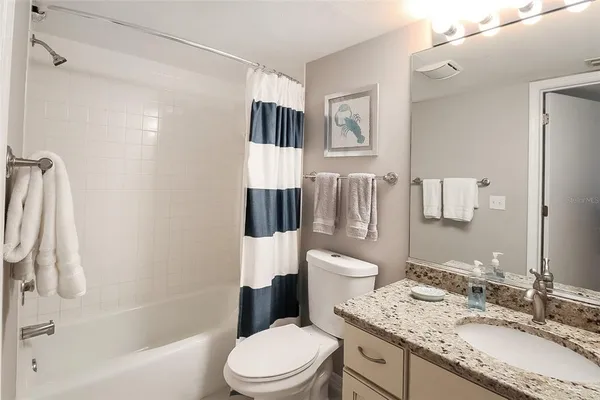 $6,300 | 1326 Siesta Bayside Drive, Unit 1326D, Sarasota, FL 34242