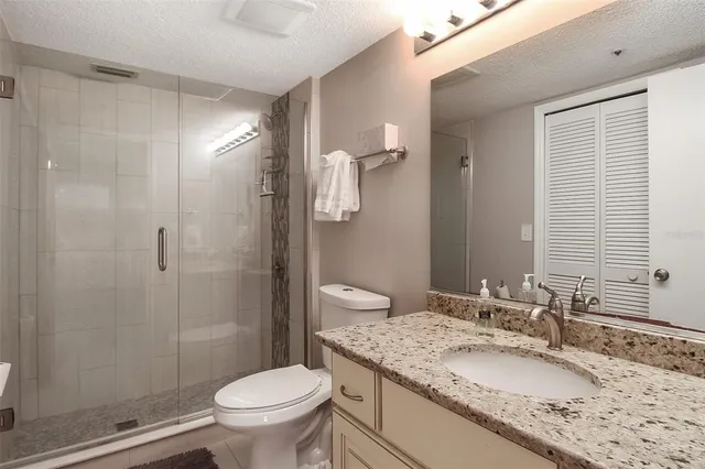 $6,300 | 1326 Siesta Bayside Drive, Unit 1326D, Sarasota, FL 34242