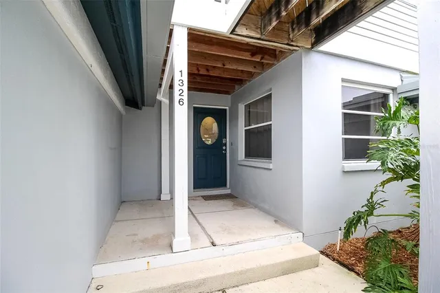 $6,300 | 1326 Siesta Bayside Drive, Unit 1326D, Sarasota, FL 34242