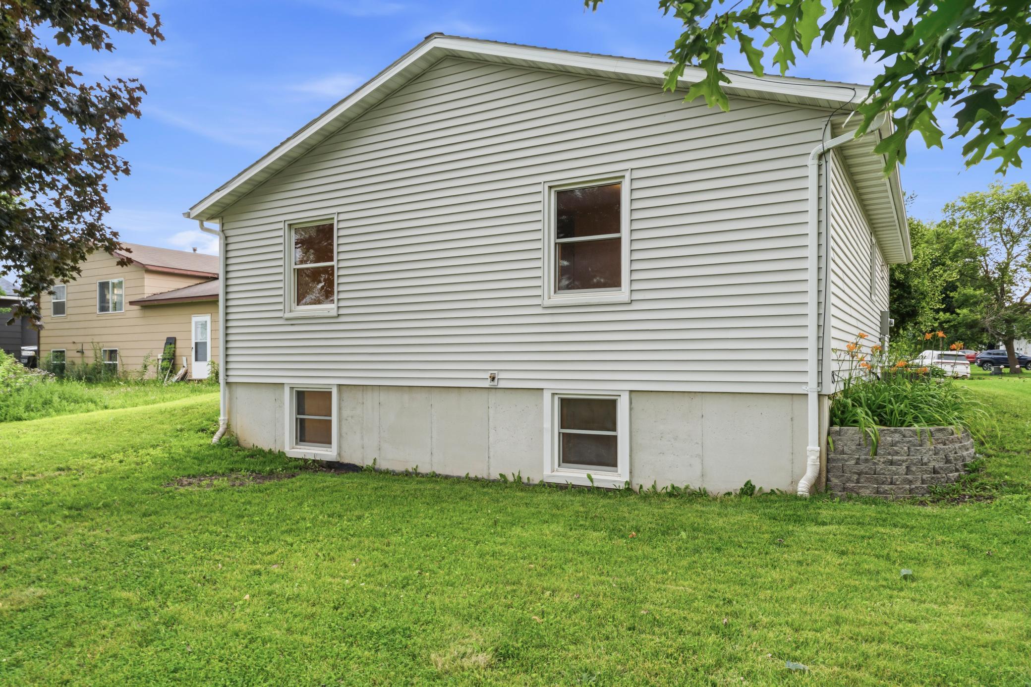951 West Village Circle Rochester, MN 55904 - Photo 6 of 37