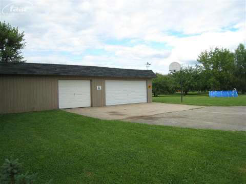 8321 Burpee Road Grand Blanc, MI 48439 - Photo 3 of 39 20365890-2.JPG