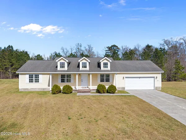 $295,000 | 207 Tall Tree Court, Maysville, NC 28555