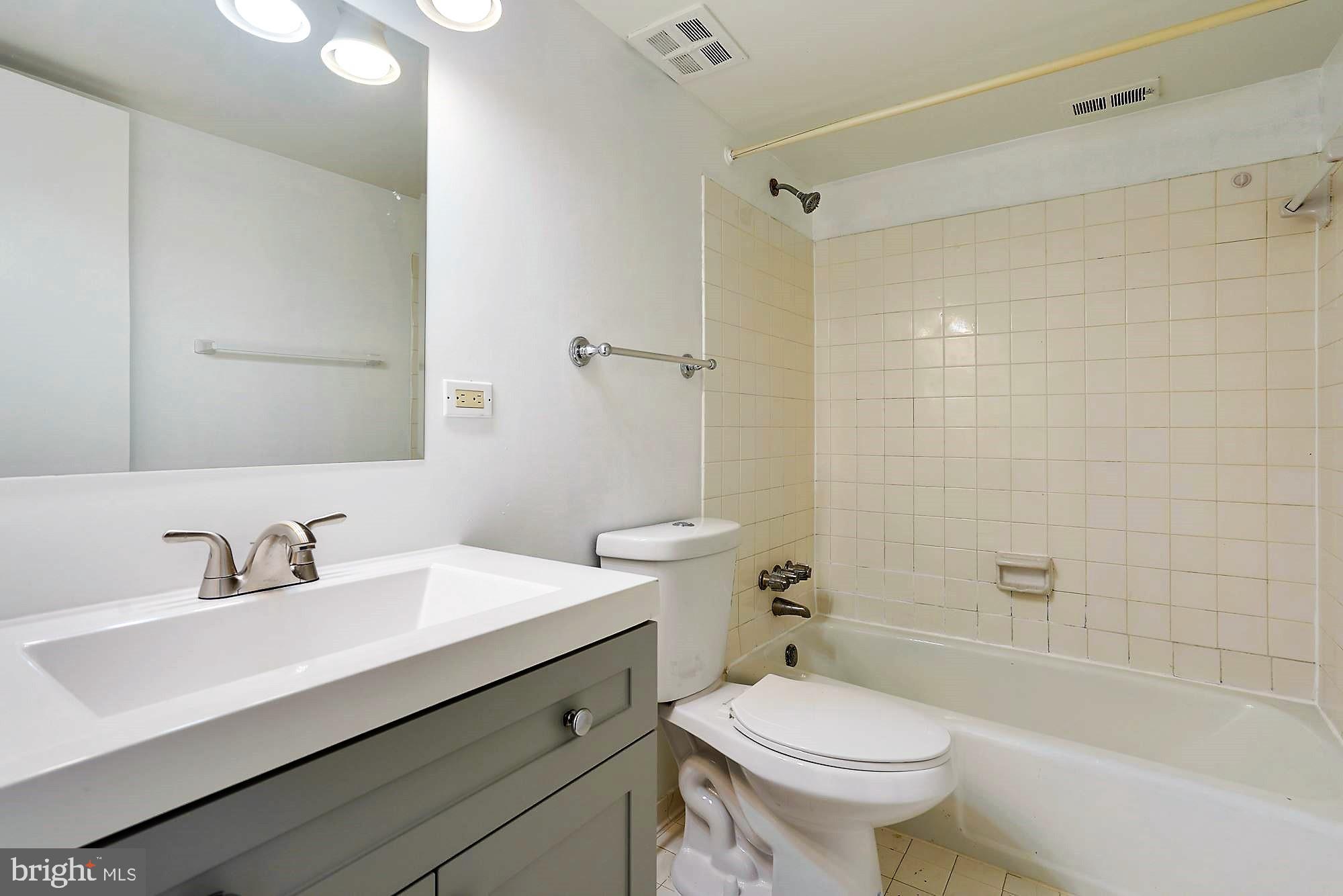 11603 Vantage Hill Road, Unit 1A Reston, VA 20190 - Photo 13 of 24 Newly remodeled Full Bath