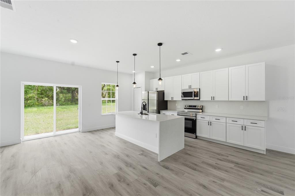 16390 Southwest 27th Terrace Road Ocala, FL 34473 - Photo 8 of 35