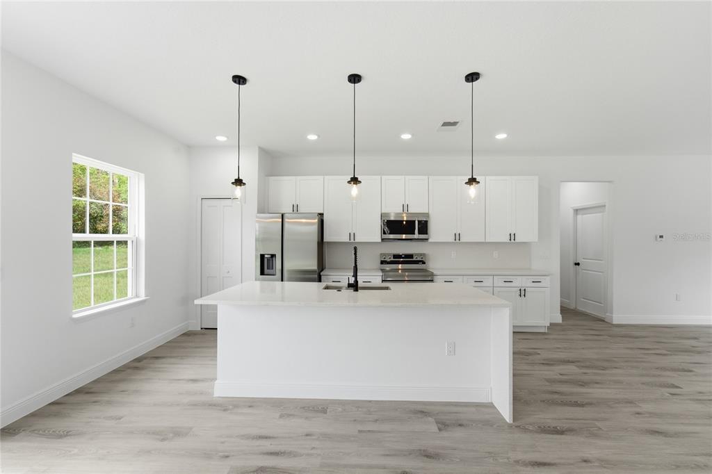 16390 Southwest 27th Terrace Road Ocala, FL 34473 - Photo 9 of 35
