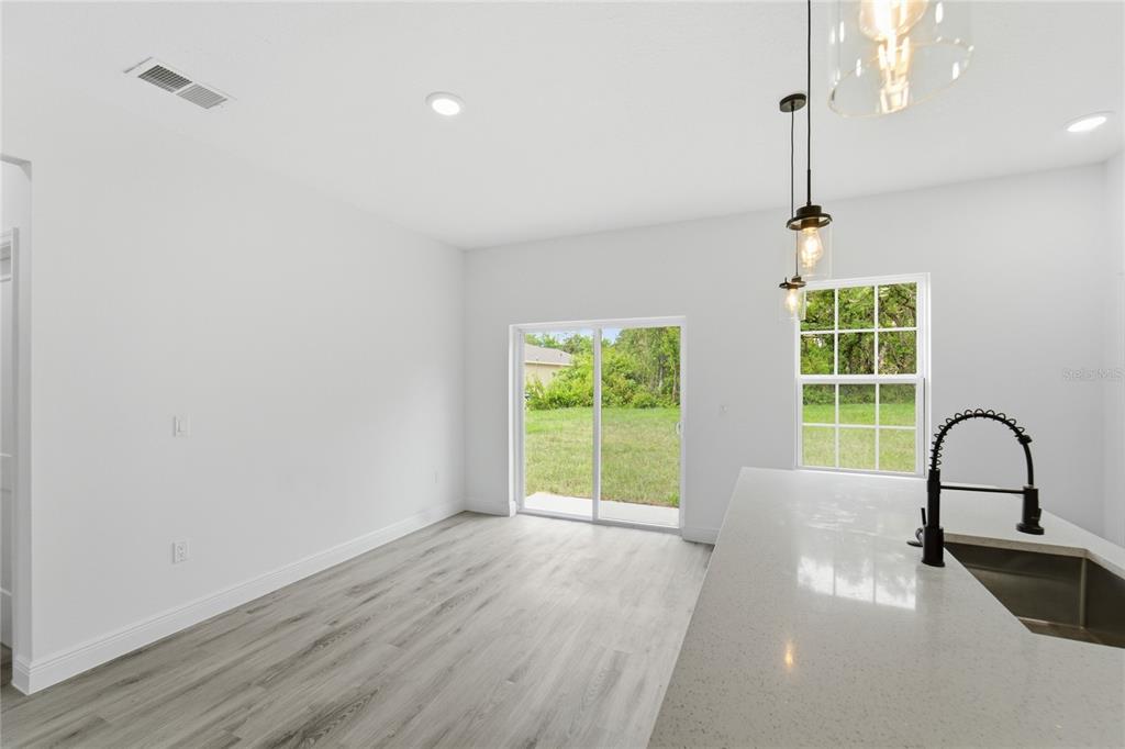 16390 Southwest 27th Terrace Road Ocala, FL 34473 - Photo 10 of 35