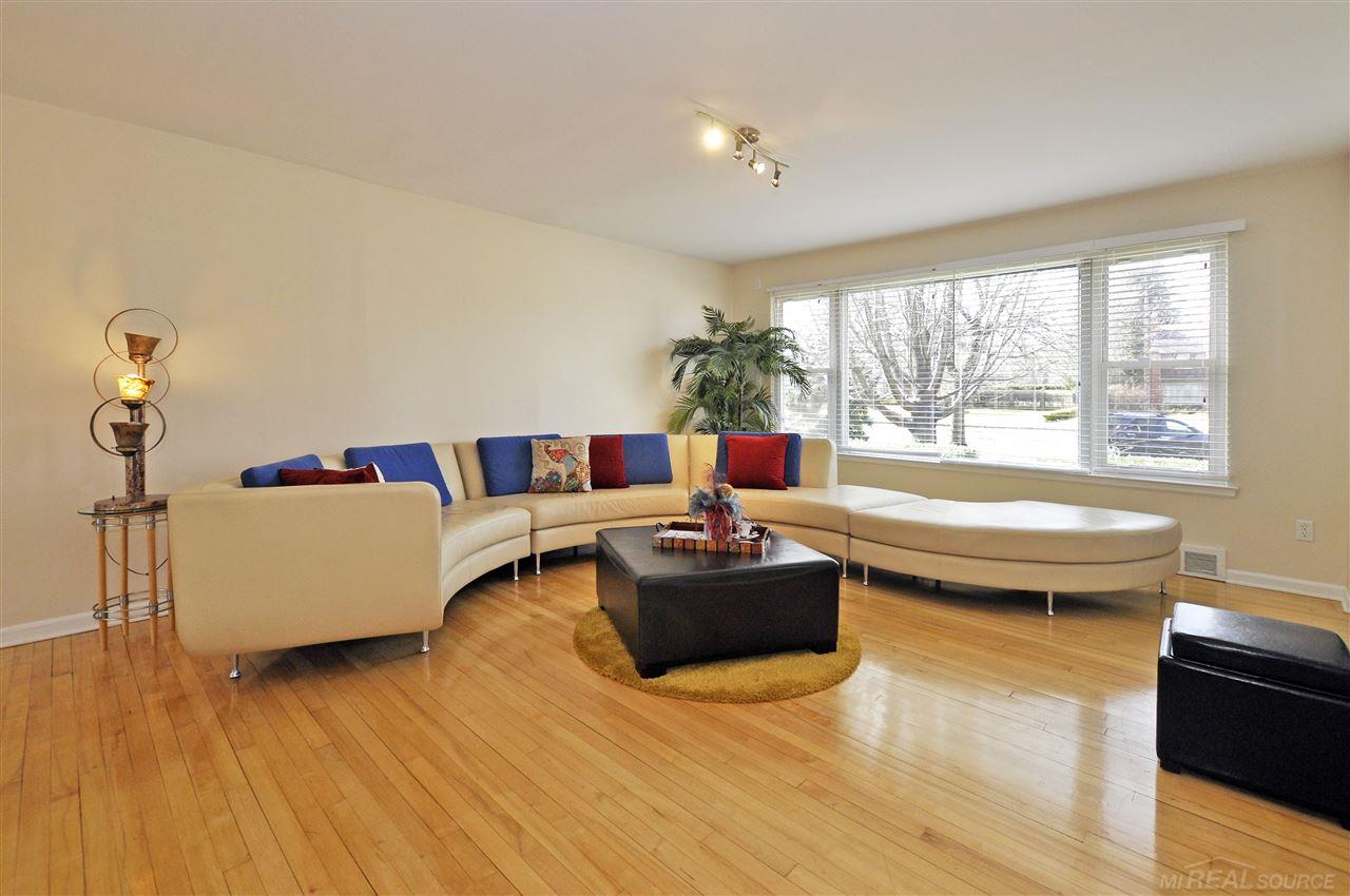 798 Middlesex Road Grosse Pointe Park, MI 48230 - Photo 4 of 36
