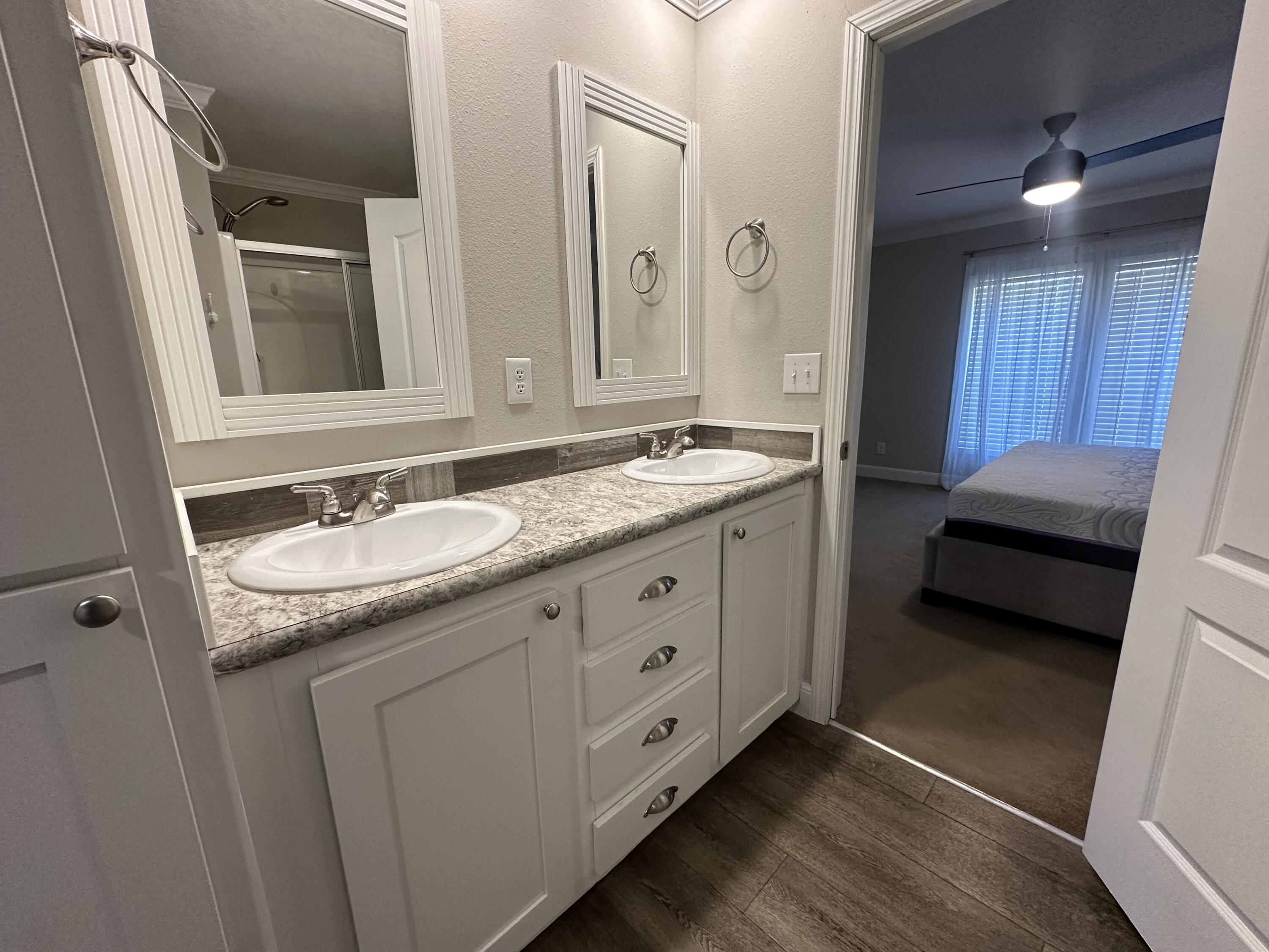 203 Delaware Road DeFuniak Springs, FL 32433 - Photo 20 of 85 Main Bathroom
