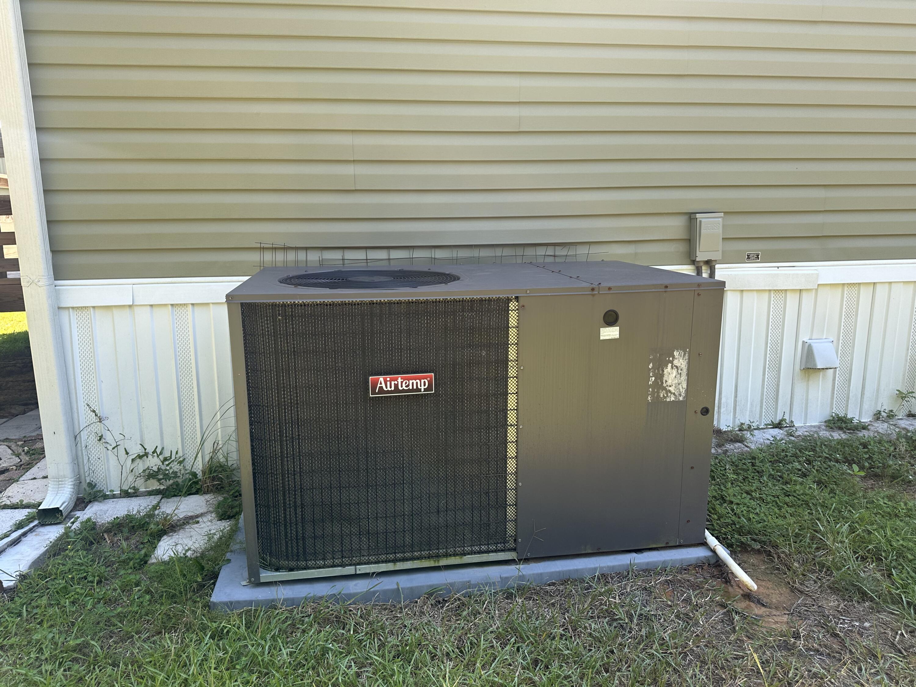 203 Delaware Road DeFuniak Springs, FL 32433 - Photo 51 of 85 AC Compressor