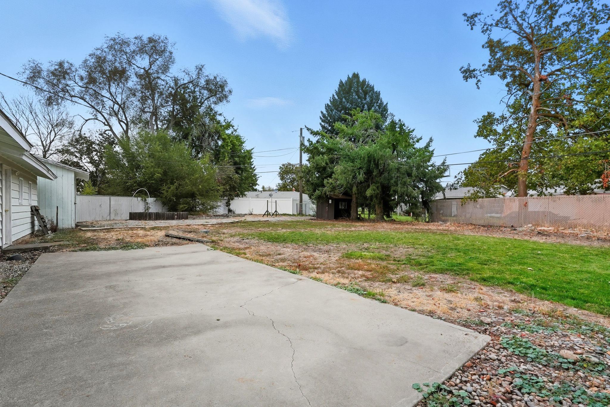 908 North Ravalli Court Spokane Valley, WA 99037 - Photo 30 of 31