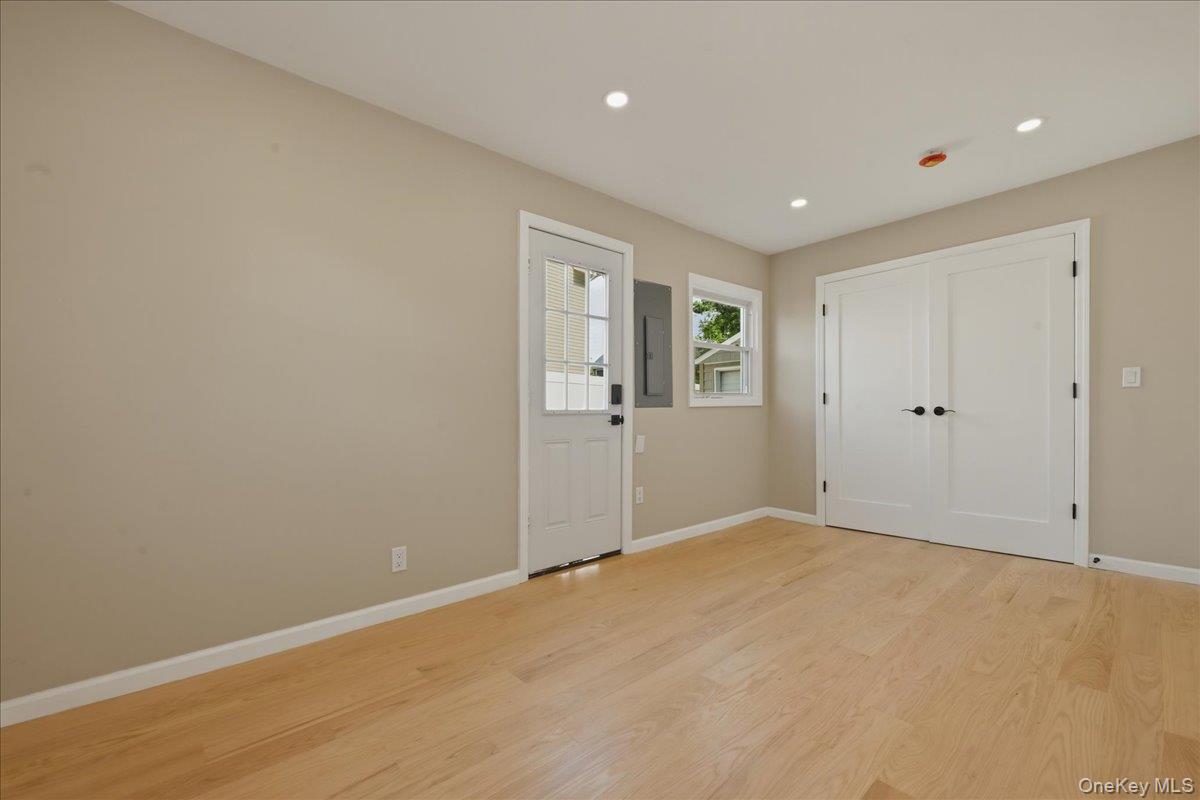 7 Surrey Road Massapequa, NY 11758 - Photo 21 of 31