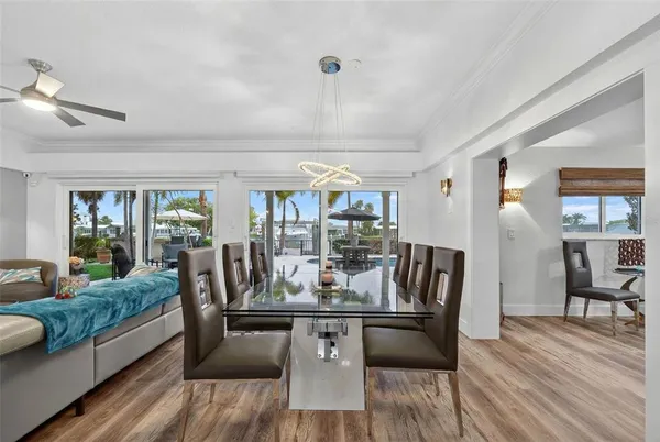 $1,749,000 | 136 Windward Island, Clearwater Beach, FL 33767