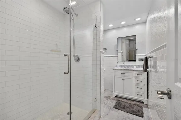 $1,749,000 | 136 Windward Island, Clearwater Beach, FL 33767