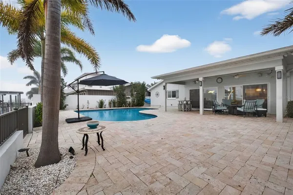 $1,749,000 | 136 Windward Island, Clearwater Beach, FL 33767