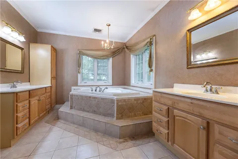 $749,900 | 36 Breakneck Hill Road, Killingly, CT 06241