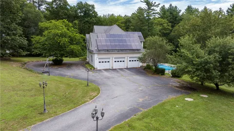 $749,900 | 36 Breakneck Hill Road, Killingly, CT 06241