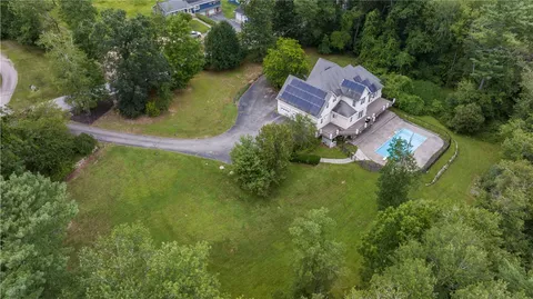 $749,900 | 36 Breakneck Hill Road, Killingly, CT 06241