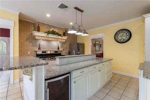 $749,900 | 36 Breakneck Hill Road, Killingly, CT 06241