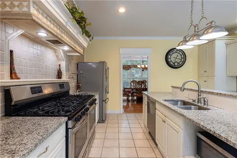 $749,900 | 36 Breakneck Hill Road, Killingly, CT 06241