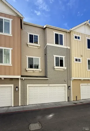 $719,000 | 228 Johnson Street, Windsor, CA 95492