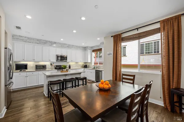 $699,000 | 228 Johnson Street, Windsor, CA 95492