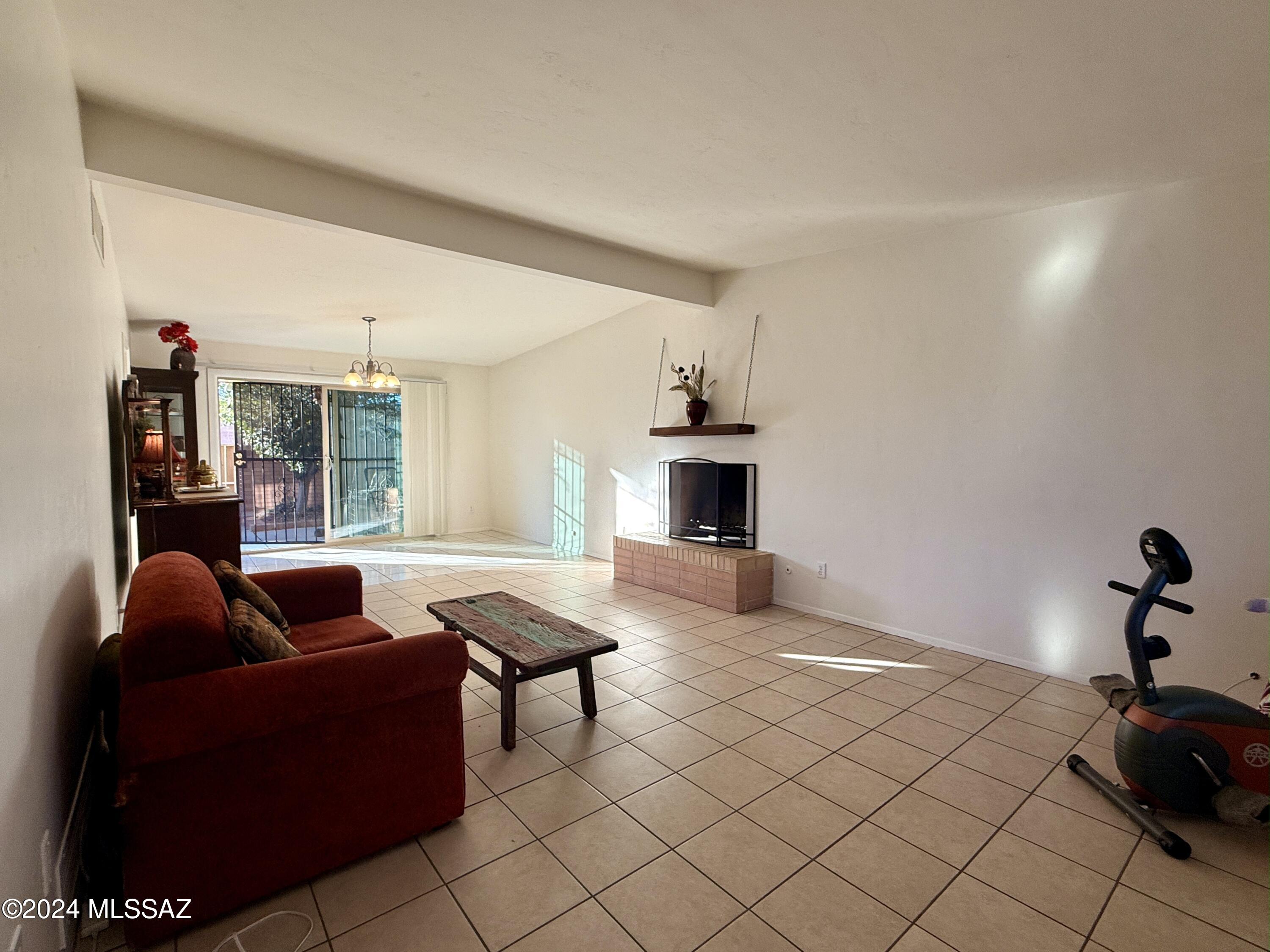 1916 West Anklam Road Tucson, AZ 85745 - Photo 4 of 30 Gallery Image 4