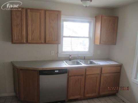 6202 South Center Road Grand Blanc, MI 48439 - Photo 16 of 21 20389152-15.JPG