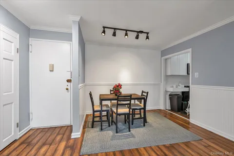 $315,000 | 44-20 Douglaston Parkway, Unit 6B | Douglaston