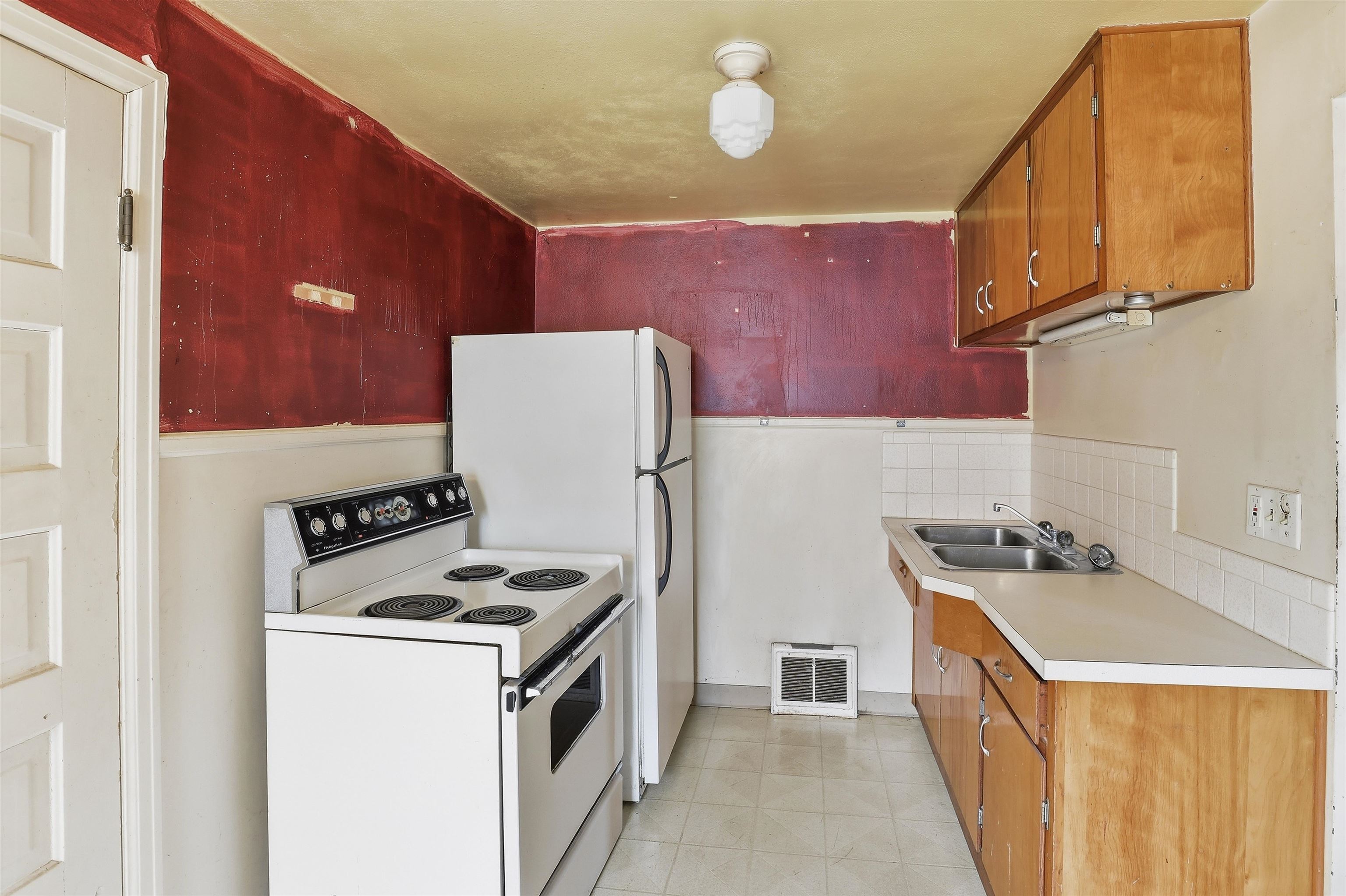 840 West 5th Street Appleton, WI 54914 - Photo 10 of 25